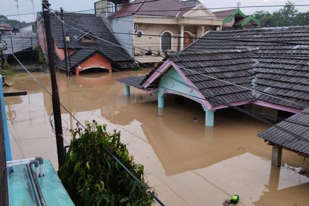 Analisis BMKG: Hujan Ekstrem Sebabkan Banjir Besar di Bekasi dan Bogor